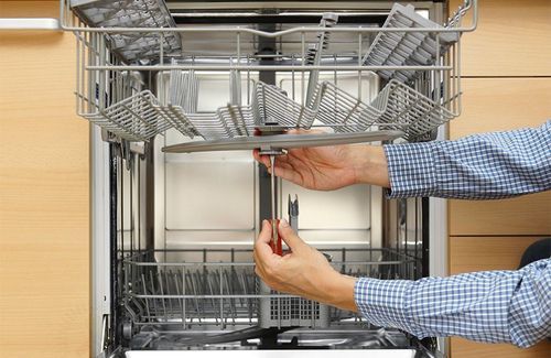 Замена разбрызгивателя на посудомойной машине